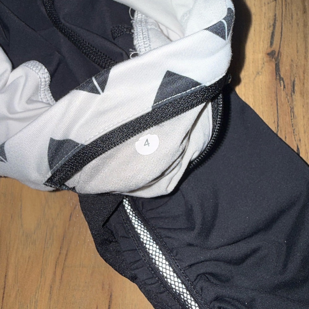 Lululemon cropped leggings - Picture 5 of 7